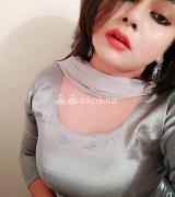 YOUNG LADY LOOKING FOR LOVABLE GUY.